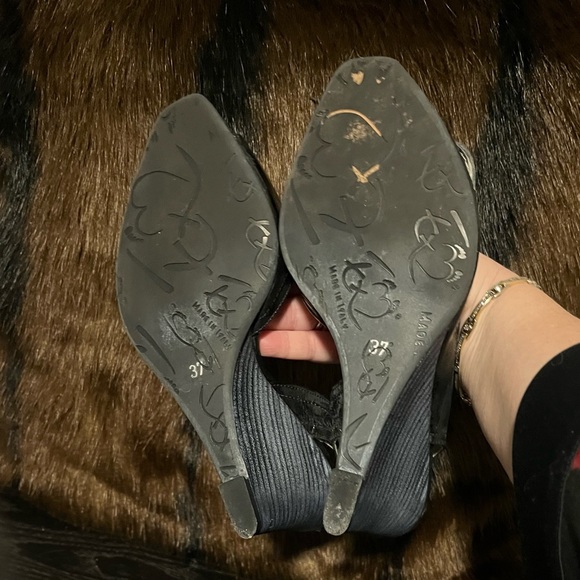 Black patent wedge. Size 37 - Picture 2 of 3